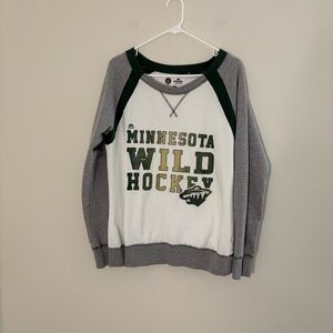 NWOT Majestic Gray and White Minnesota Wild Hockey Sweatshirt large
